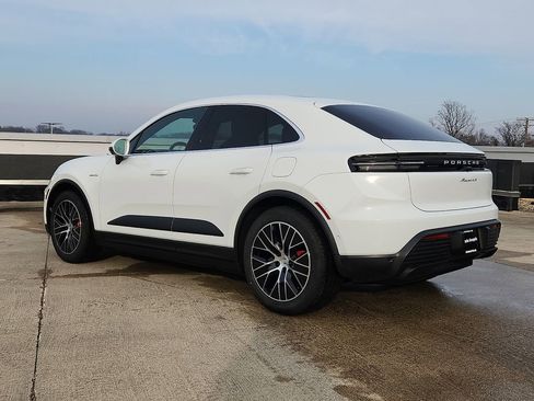 New 2026 Porsche Macan 4S Electric image 3