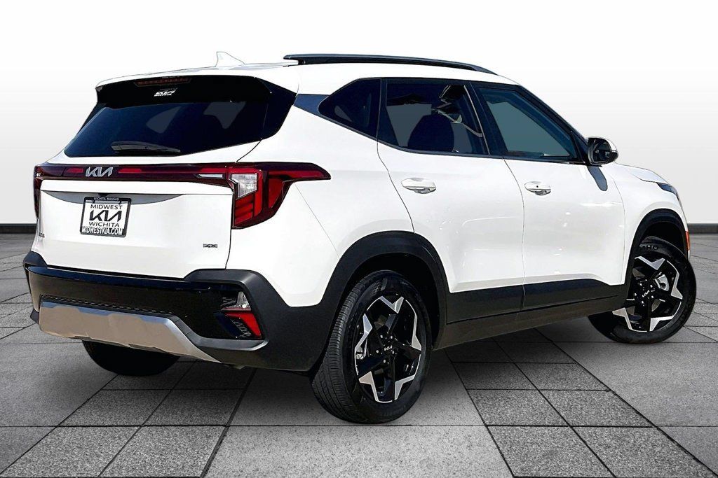 Used 2026 Kia Seltos EX AWD/4WD image 13