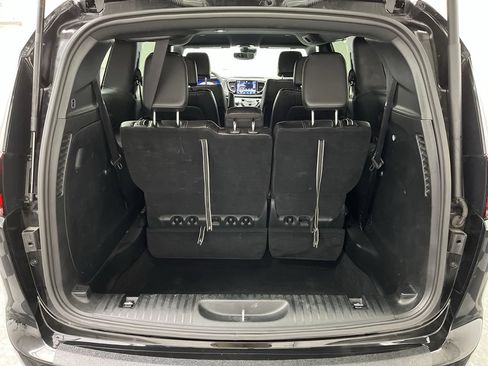 Used 2025 Chrysler Pacifica Select FWD image 29