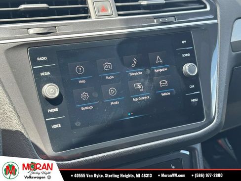 Certified 2023 Volkswagen Tiguan SE R-Line AWD/4WD image 28