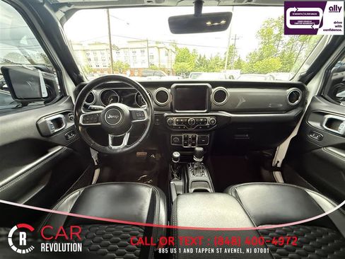 Used 2022 Jeep Gladiator Overland w/ Cold Weather Group AWD/4WD image 12