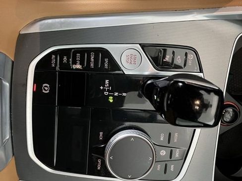 Used 2023 BMW X6 xDrive40i w/ Premium Package image 18