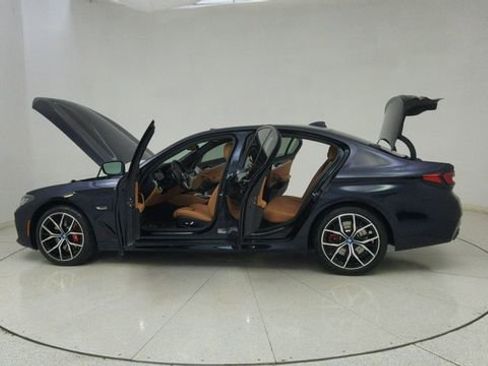 Used 2023 BMW 530e xDrive w/ Premium Package image 76