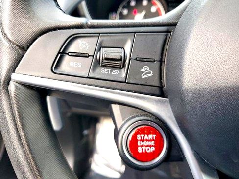 Used 2018 Alfa Romeo Stelvio Ti Sport AWD/4WD image 22