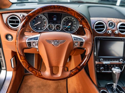 Used 2018 Bentley Continental GT AWD/4WD image 15
