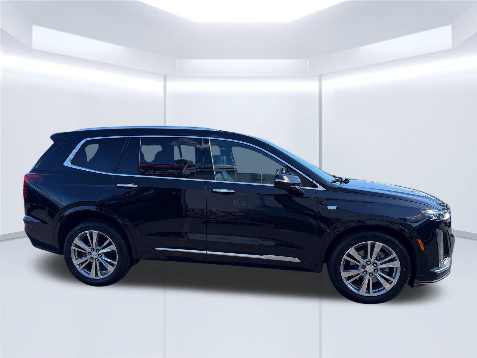 Used 2023 Cadillac XT6 Premium Luxury w/ Platinum Package AWD/4WD image 4