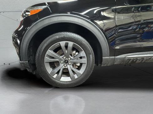 Used 2021 Ford Explorer XLT w/ Equipment Group 202A image 30