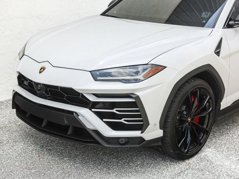 Used 2020 Lamborghini Urus AWD/4WD image 19