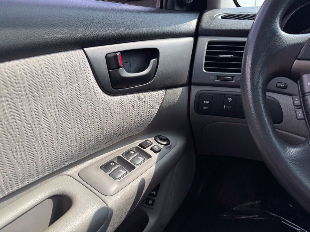 Used 2010 Kia Optima LX FWD image 30