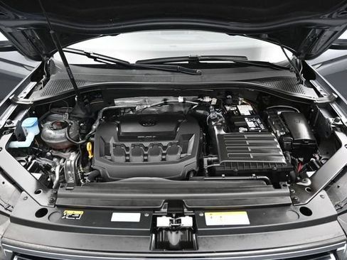 Used 2024 Volkswagen Tiguan SE FWD image 38