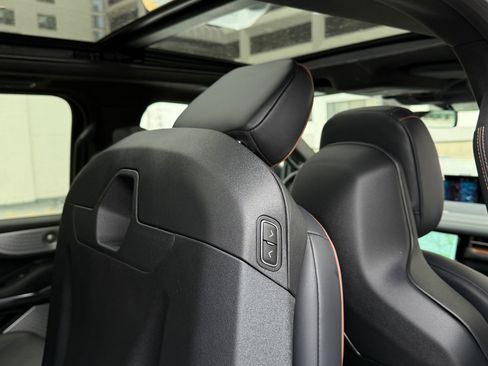 New 2026 Lincoln Navigator L Black Label AWD/4WD image 17
