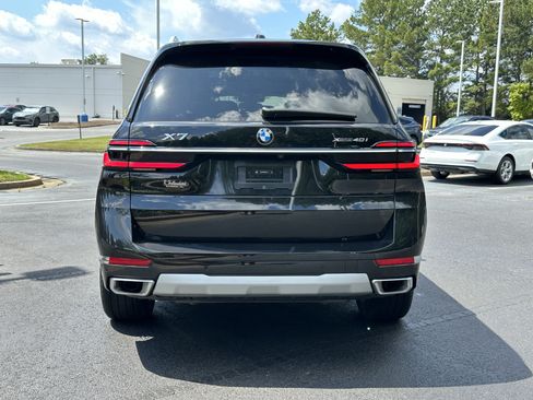 Used 2024 BMW X7 xDrive40i w/ Climate Comfort Package AWD/4WD image 13