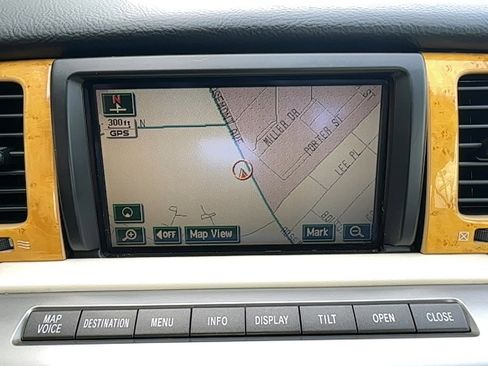 Used 2005 Lexus SC 430 Convertible image 8