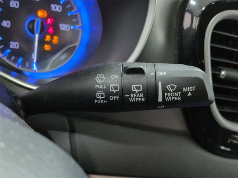 Certified 2024 Chrysler Pacifica Touring-L image 26