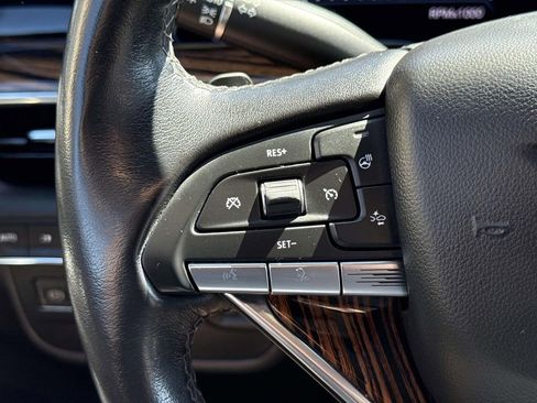 Used 2022 Cadillac Escalade ESV Luxury AWD/4WD image 37