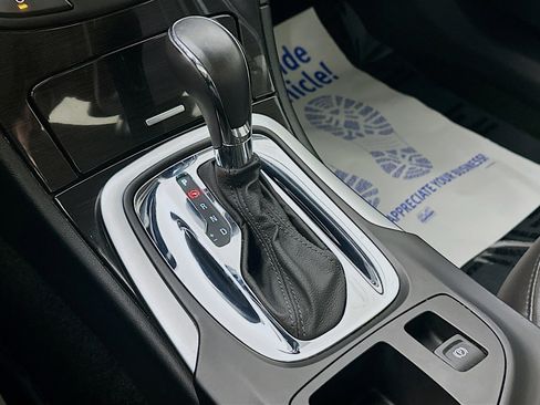 Used 2014 Buick Regal image 16