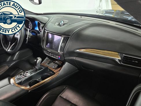 Used 2018 Maserati Levante S GranSport AWD/4WD image 36