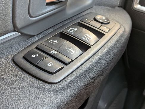 Used 2024 RAM 1500 Classic SLT image 28