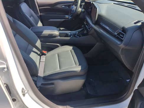 Used 2026 Chevrolet Traverse LT AWD/4WD image 33