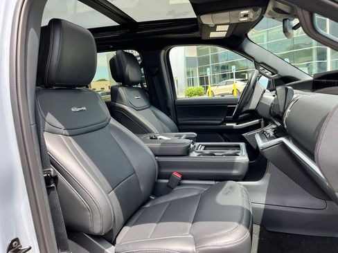 New 2026 Ford Expedition Max Platinum AWD/4WD image 7