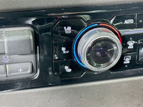 Used 2024 Chevrolet Silverado 1500 LTZ image 22