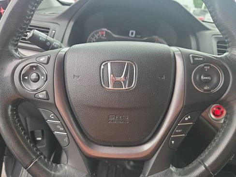 Used 2017 Honda Ridgeline RTL-T image 12