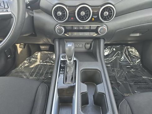 Used 2025 Nissan Sentra SV FWD image 3