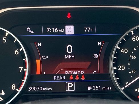 Used 2023 Nissan Maxima SR w/ Sport Mat Group FWD image 17