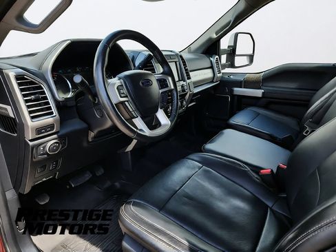 Used 2017 Ford F250 Lariat w/ Lariat Ultimate Package AWD/4WD image 24