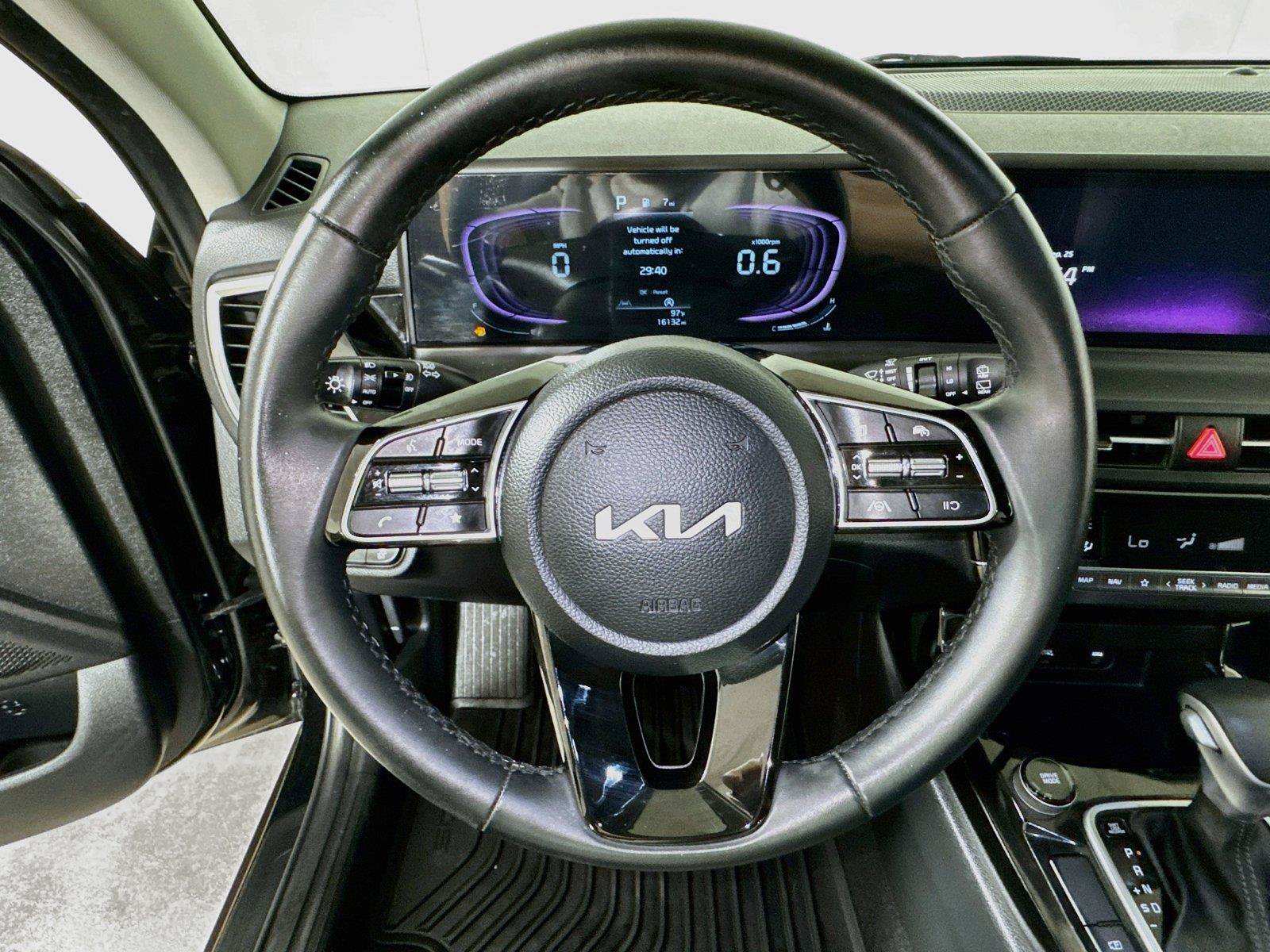 Used 2025 Kia Seltos S FWD image 9