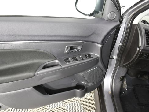 Used 2025 Mitsubishi Outlander Sport ES image 34