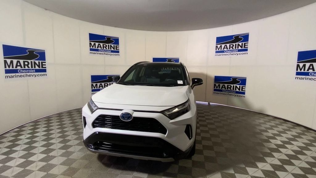 Used 2023 Toyota RAV4 XSE AWD/4WD image 5