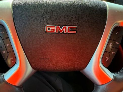 Used 2017 GMC Acadia Limited SLT AWD/4WD image 18