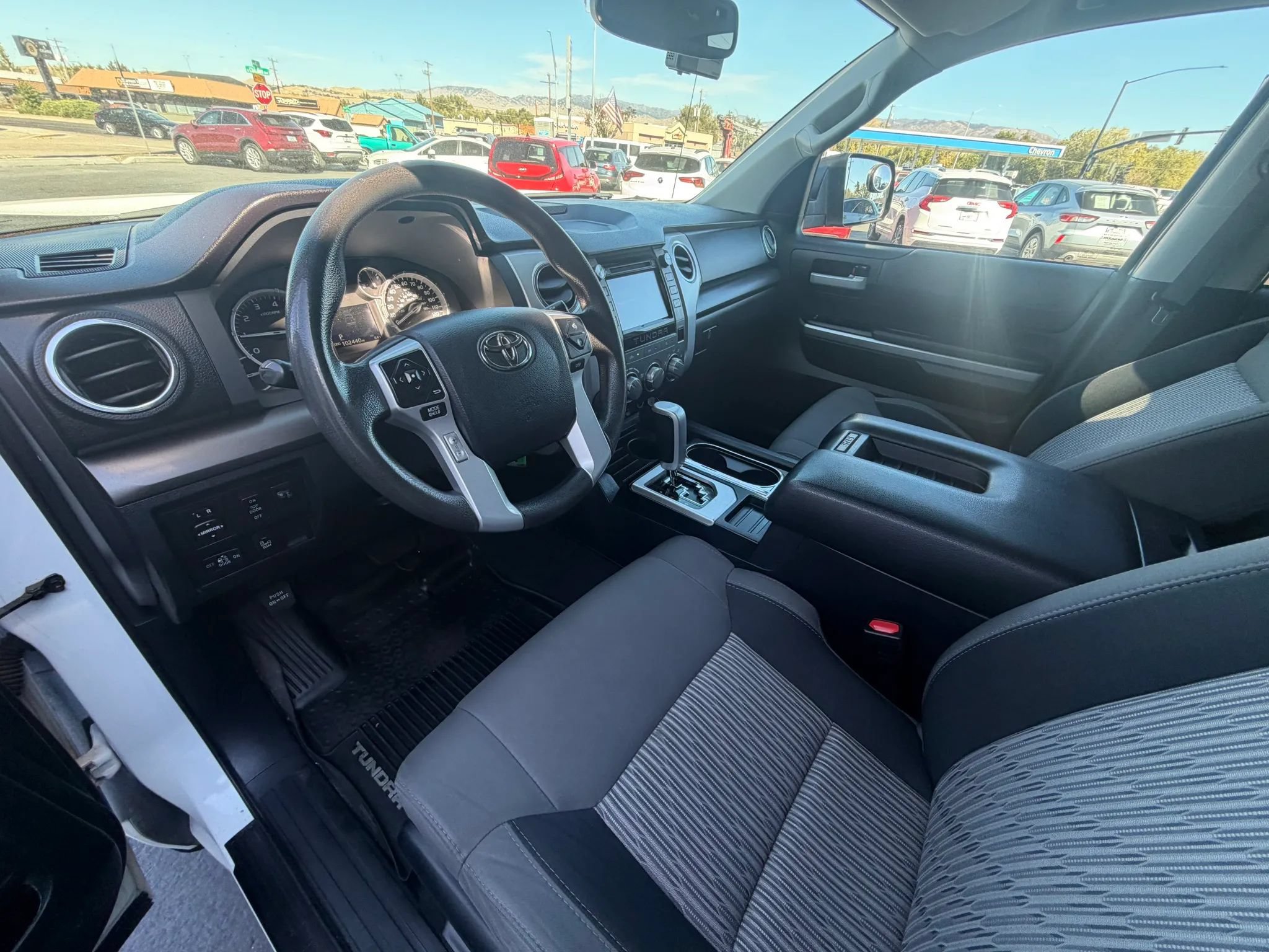Used 2017 Toyota Tundra SR5 AWD/4WD image 11