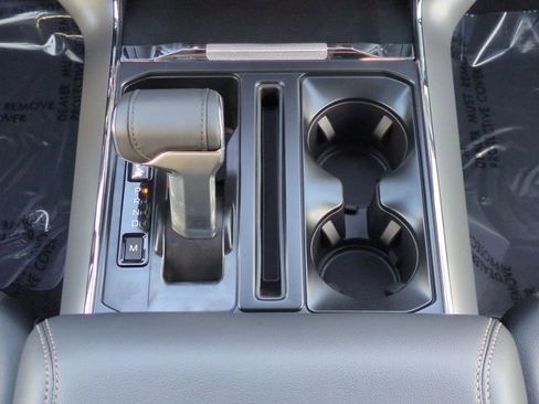 New 2025 Ford F150 Lariat w/ Equipment Group 501A Mid image 19