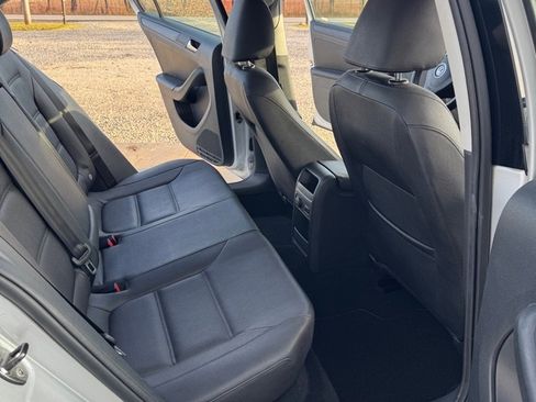 Used 2012 Volkswagen Jetta SE image 17