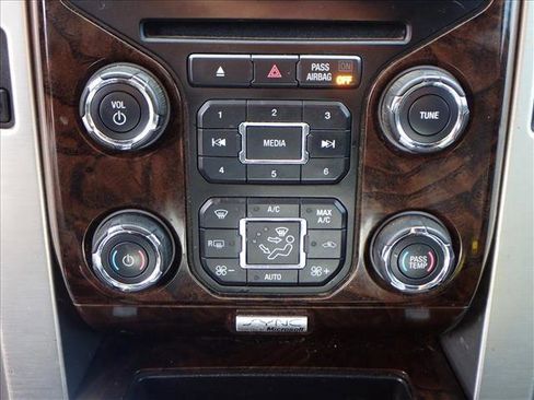 Used 2013 Ford F150 Platinum image 19