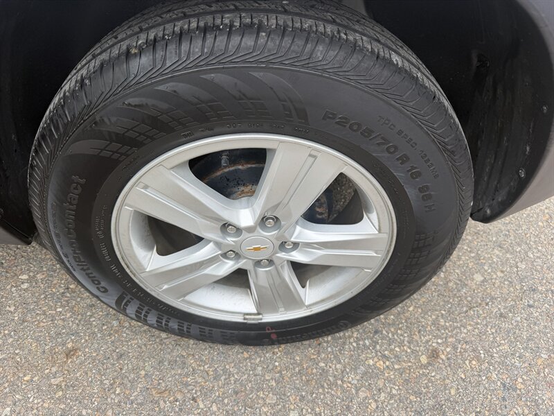 Used 2021 Chevrolet Trax LS w/ Tint and Cruise Package FWD image 28