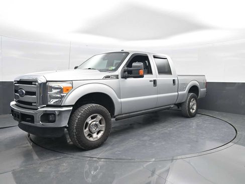 Used 2016 Ford F250 XLT w/ XLT Value Package image 4