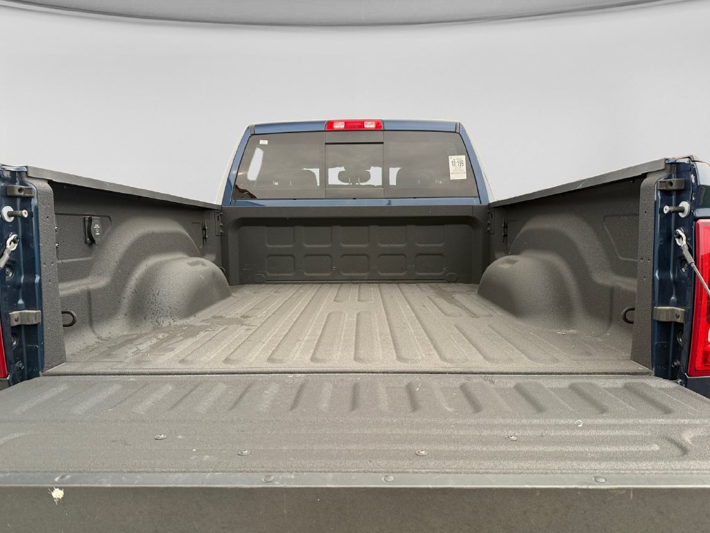 Used 2024 RAM 2500 Big Horn w/ Level 2 Equipment Group AWD/4WD image 25