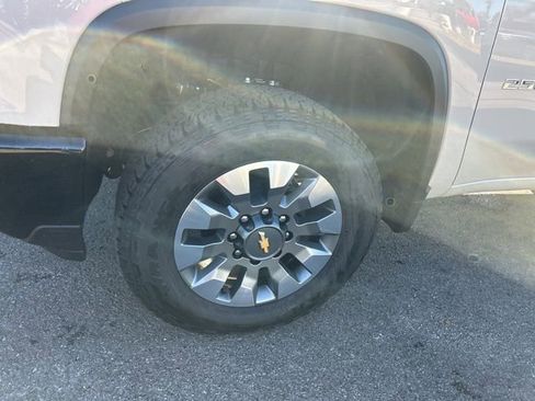 New 2026 Chevrolet Silverado 2500 Custom w/ Custom Value Package image 10