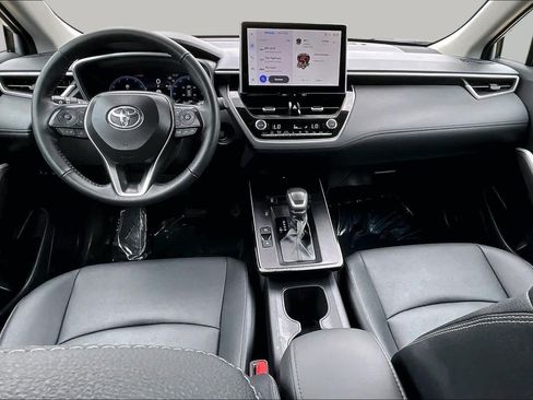 Used 2026 Toyota Corolla Cross XLE FWD image 14