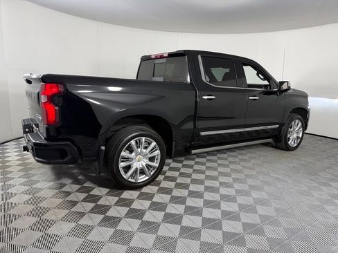 Used 2024 Chevrolet Silverado 1500 High Country w/ Technology Package AWD/4WD image 8