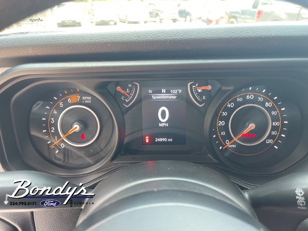 Used 2025 Jeep Wrangler Sport AWD/4WD image 4