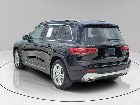 Used 2022 Mercedes-Benz GLB 250 image 4