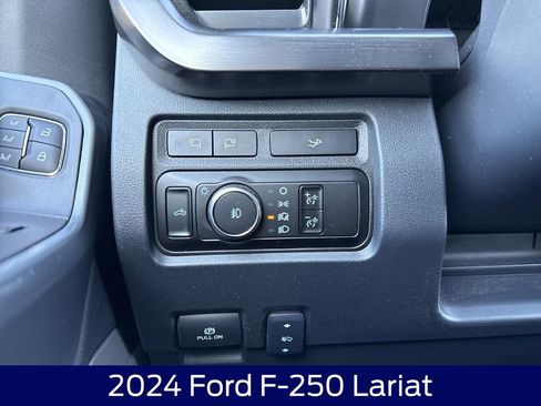 Used 2024 Ford F250 Lariat w/ Chrome Package image 25