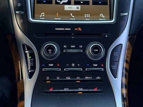 Used 2017 Lincoln MKX Select AWD/4WD image 25