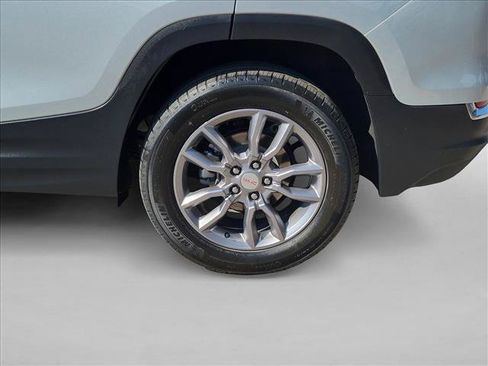 Used 2022 GMC Terrain SLT AWD/4WD image 9
