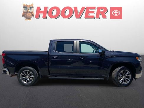 Used 2022 Chevrolet Silverado 1500 LT RWD image 2