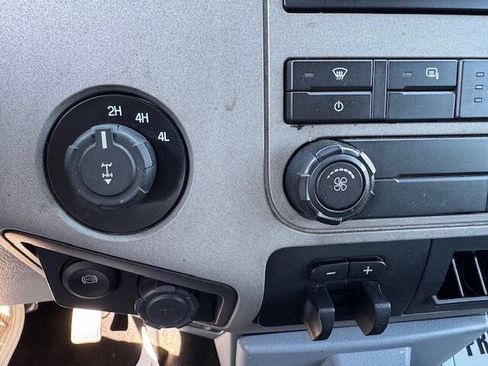 Used 2015 Ford F350 XLT w/ XLT Value Package image 43